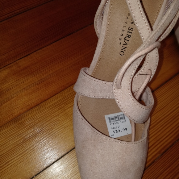 Pumps - Picture 3 of 3